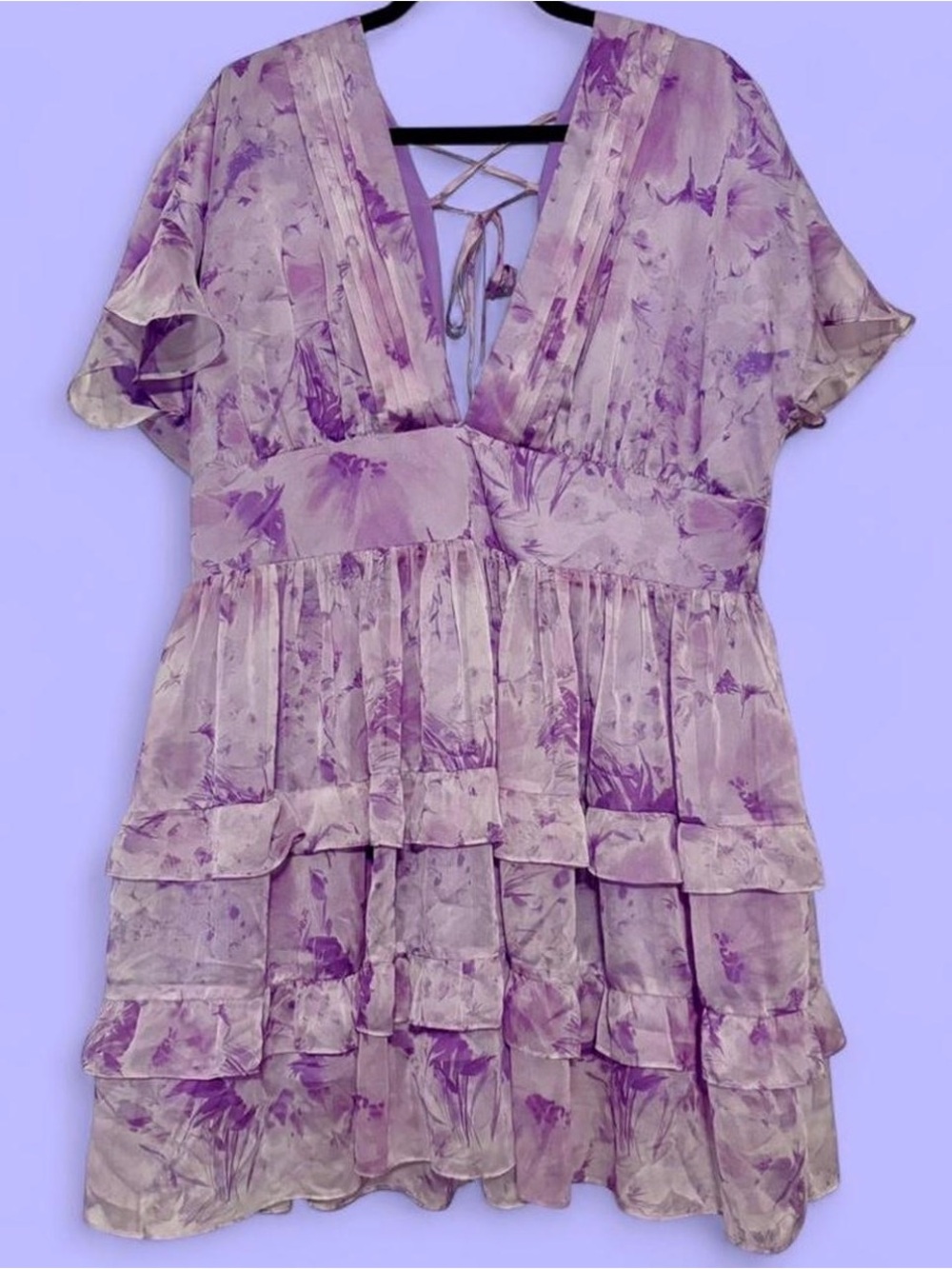 NWOT Fashion Nova Lilac Floral Tiered V-Neck Mini Dress